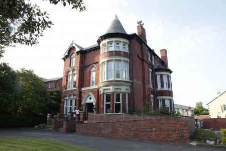 Salfordian Hotel Саутпорт Екстериор снимка
