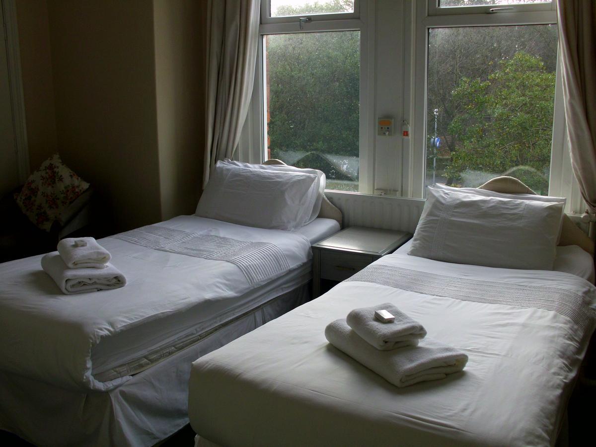 Salfordian Hotel Саутпорт Екстериор снимка