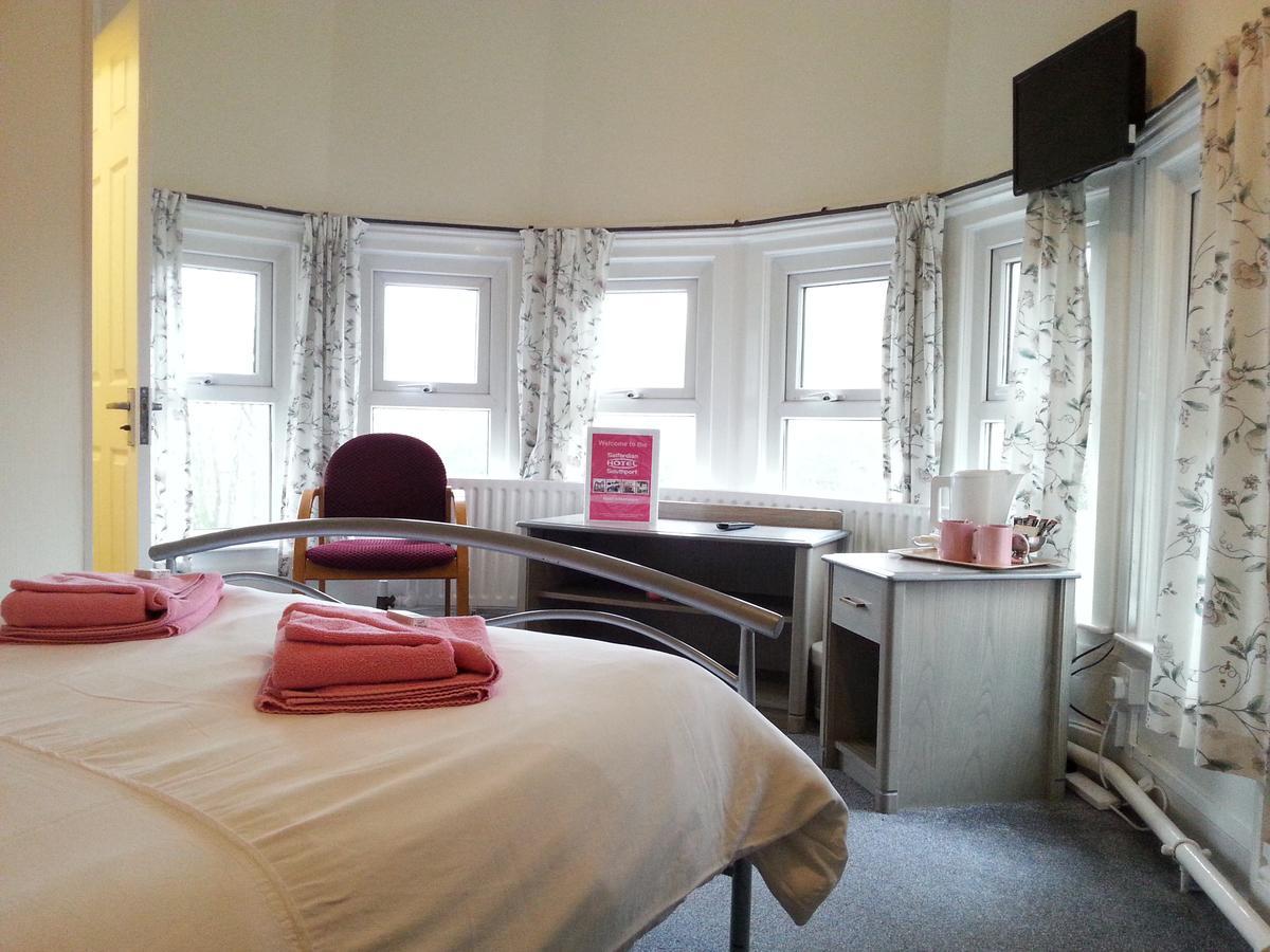 Salfordian Hotel Саутпорт Екстериор снимка